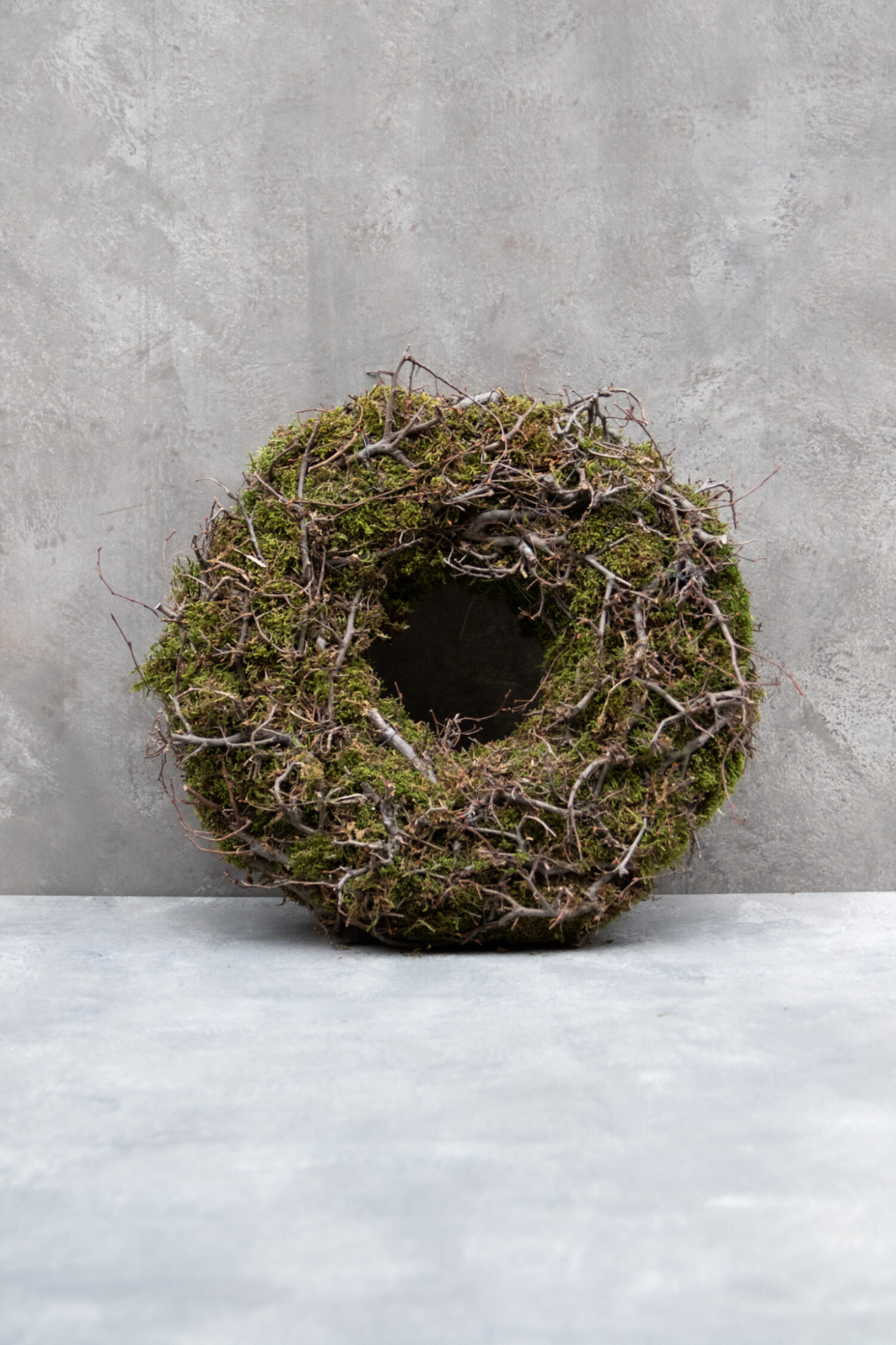 Moss wreath thick with bonsai